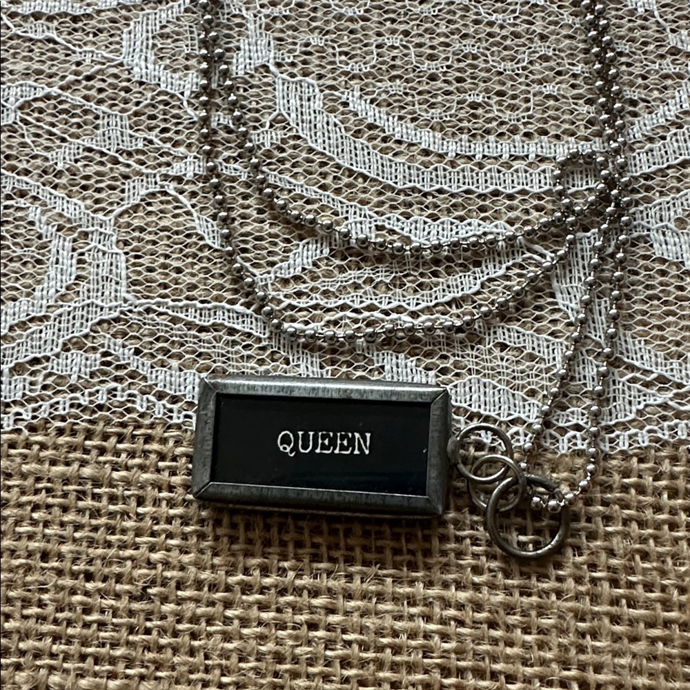 Rectangular  Pendant Necklace - Picture 4 of 4